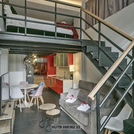 Alcam Futbol Pequeno Apartment Барселона Екстериор снимка