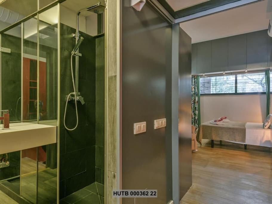 Alcam Futbol Pequeno Apartment Барселона Екстериор снимка
