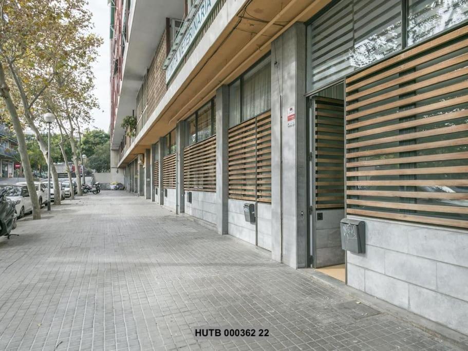 Alcam Futbol Pequeno Apartment Барселона Екстериор снимка