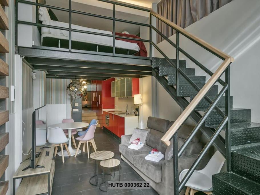 Alcam Futbol Pequeno Apartment Барселона Екстериор снимка