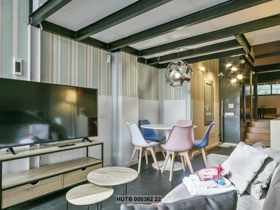 Alcam Futbol Pequeno Apartment Барселона Екстериор снимка